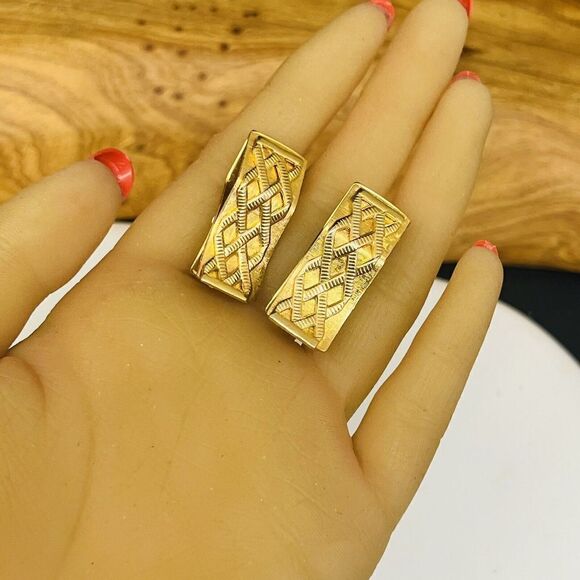 Vintage Unique Textured Large Gold Huggie Clothespin Earrings Clip On OOAK 1430 - Picture 6 of 13